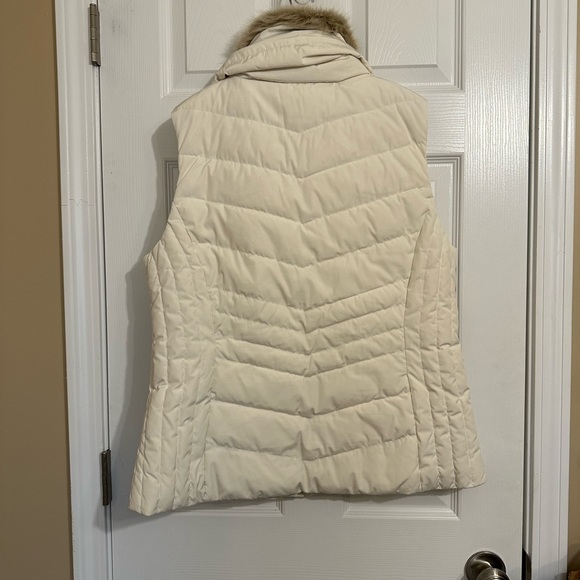 Talbots puffer vest - Picture 7 of 7